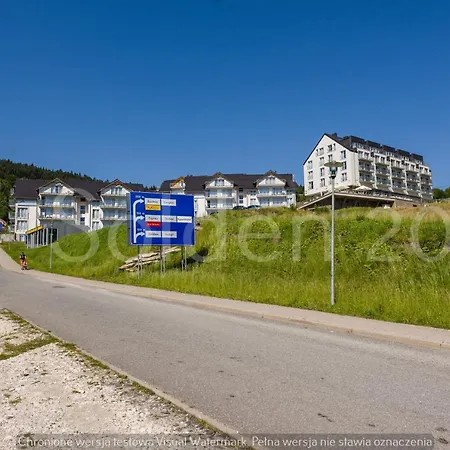 Czarna Gora Sol アパート *