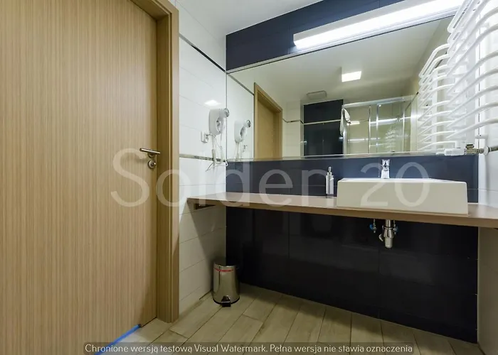 Czarna Gora Sol * シェンナ